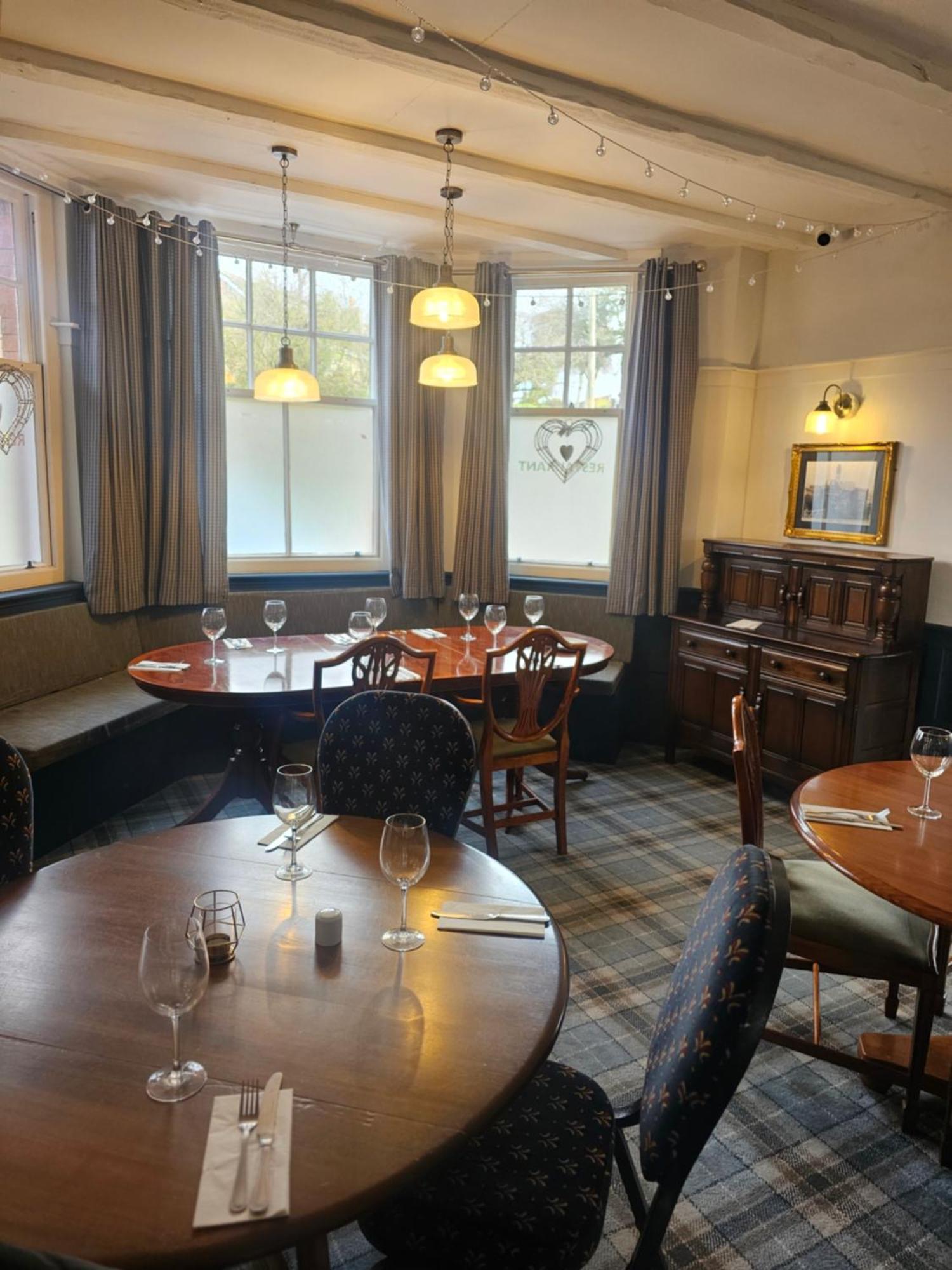 The Old Railway Hotel Porton Экстерьер фото