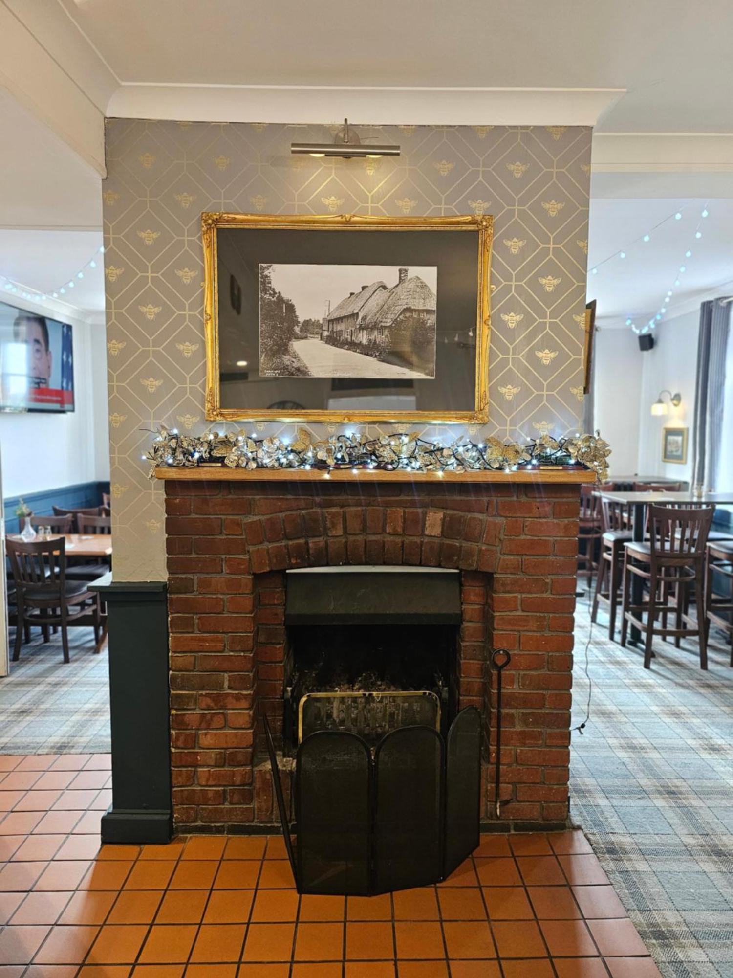 The Old Railway Hotel Porton Экстерьер фото